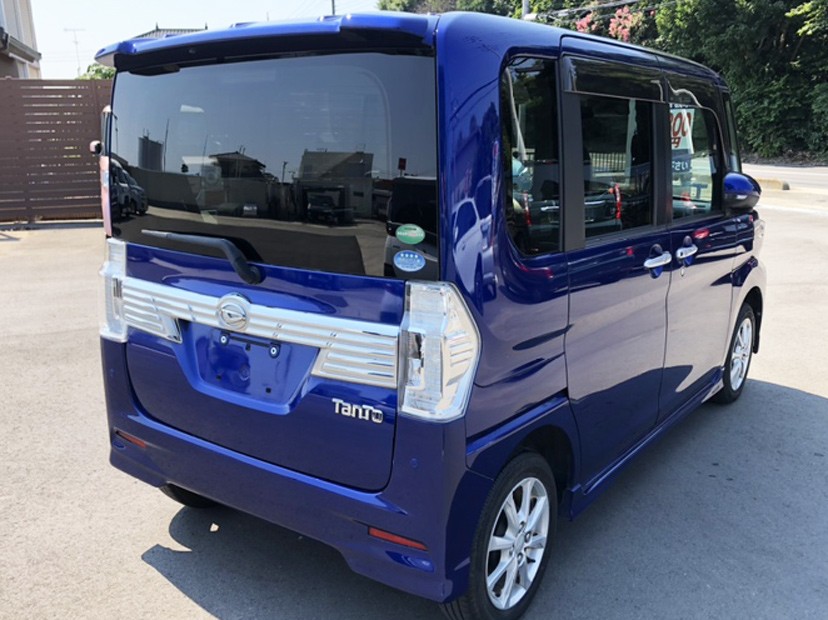 ダイハツタントカスタム X SA3