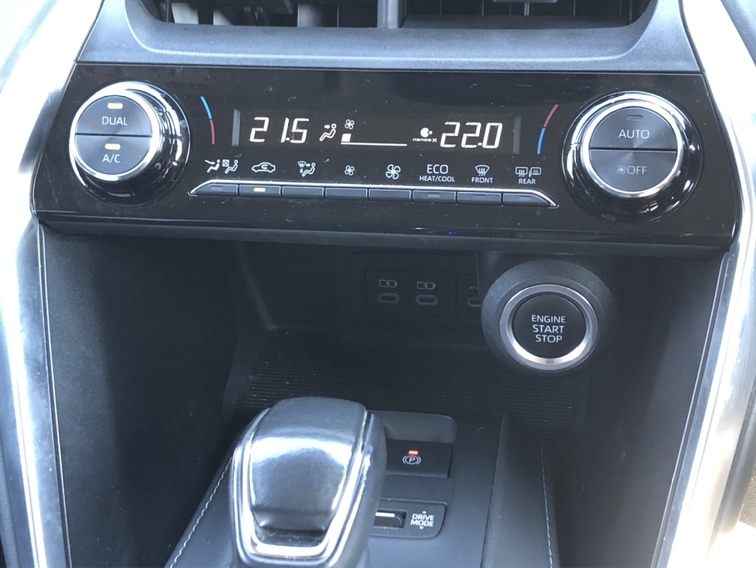 トヨタハリアー 2.0　S 4WD